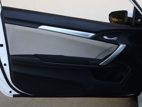 Used 2018 Honda Civic EX-T image 14