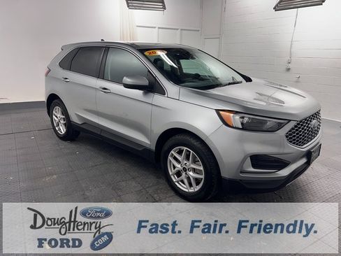 Used 2023 Ford Edge SEL image 3