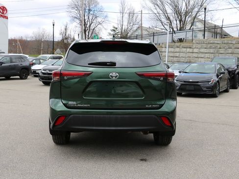 Used 2025 Toyota Highlander XLE AWD/4WD image 5