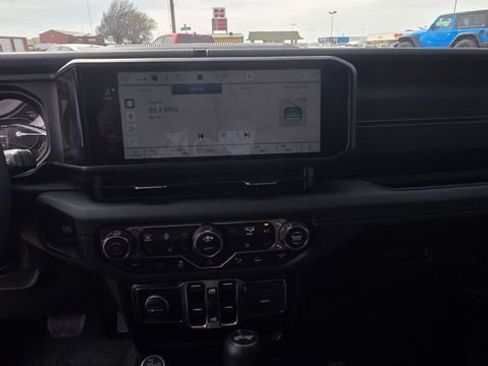 Used 2024 Jeep Wrangler Unlimited Sahara w/ Safety Group image 15