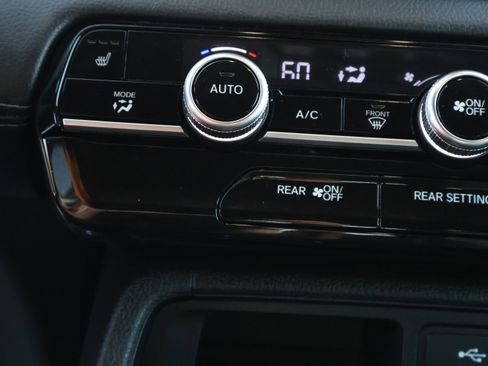 Used 2024 Honda Pilot EX-L image 28