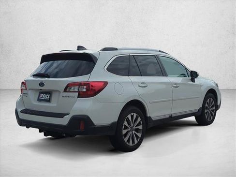 Used 2019 Subaru Outback 2.5i Touring AWD/4WD image 5