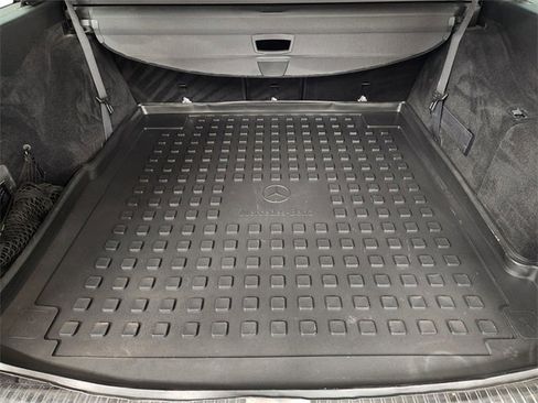 Used 2017 Mercedes-Benz E 400 4MATIC Wagon image 31