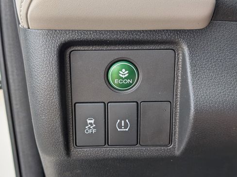 Used 2022 Honda HR-V LX image 25