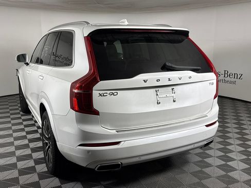 Used 2021 Volvo XC90 T5 Momentum w/ Climate Package FWD image 3