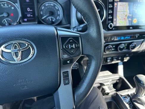 Used 2020 Toyota Tacoma TRD Sport w/ TRD Premium Sport Package AWD/4WD image 27