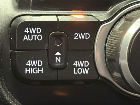 Used 2020 RAM 1500 Big Horn AWD/4WD image 33