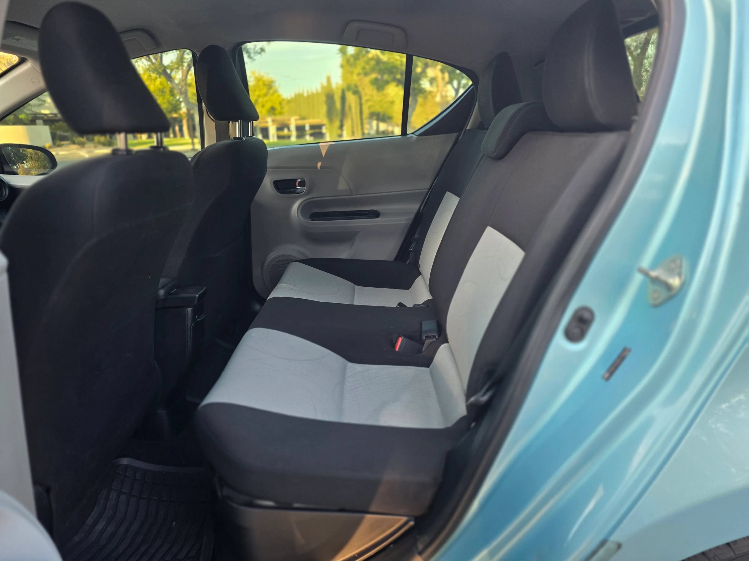 Used 2013 Toyota Prius C Two FWD image 9