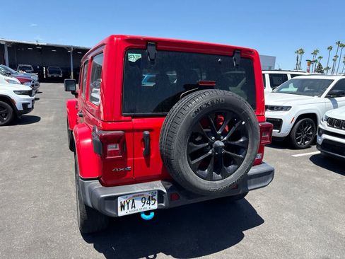 Used 2024 Jeep Wrangler Unlimited Sahara AWD/4WD image 17