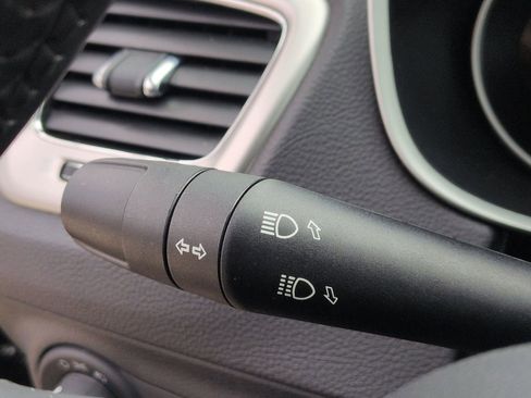 Used 2018 Jeep Compass Sport w/ Cold Weather Group image 30