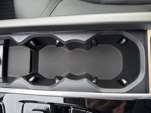 New 2026 Volvo XC60 B5 Plus w/ Climate Package image 47