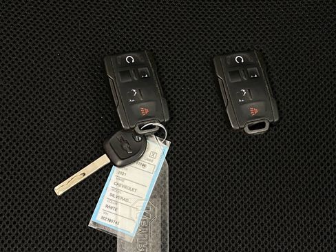 Used 2021 Chevrolet Silverado 1500 Custom image 10