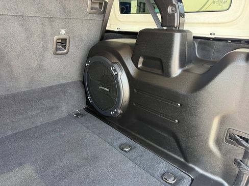 Used 2022 Jeep Wrangler Unlimited Rubicon 4xe w/ Steel Bumper Group AWD/4WD image 30