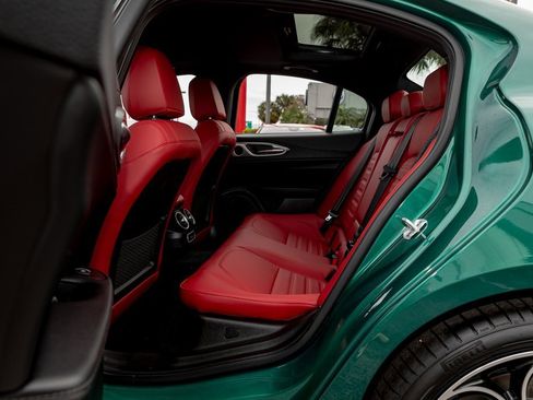 New 2025 Alfa Romeo Giulia w/ Veloce Package Rwd image 27