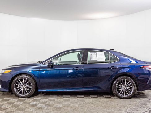 Used 2021 Toyota Camry XLE FWD image 20
