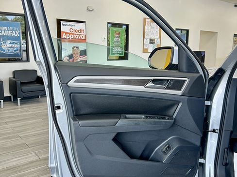 Used 2018 Volkswagen Atlas SE AWD/4WD image 15