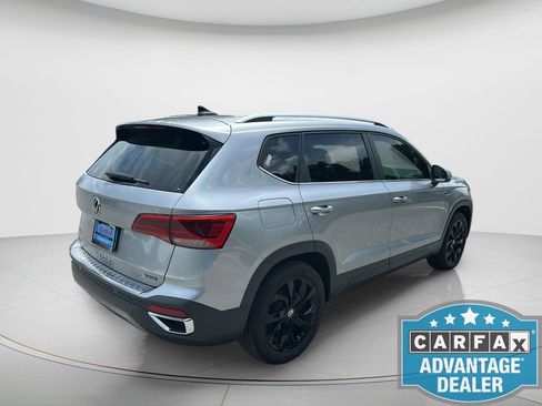 Used 2023 Volkswagen Taos SE AWD/4WD image 5