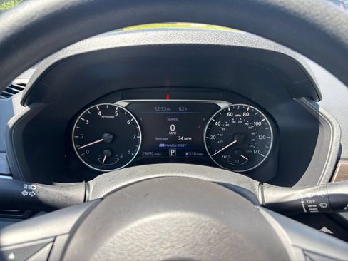 Used 2025 Nissan Altima 2.5 SV FWD image 40