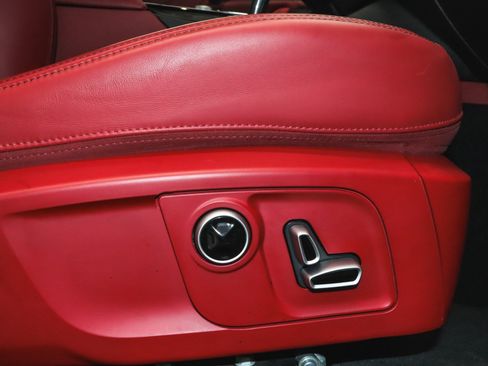 Used 2023 Maserati Levante GT image 27