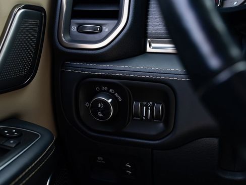 Used 2019 RAM 1500 Limited AWD/4WD image 13