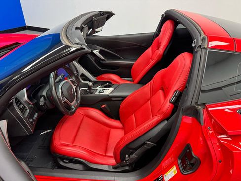 Used 2019 Chevrolet Corvette Z06 RWD image 16