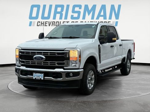 Used 2024 Ford F250 XLT image 2