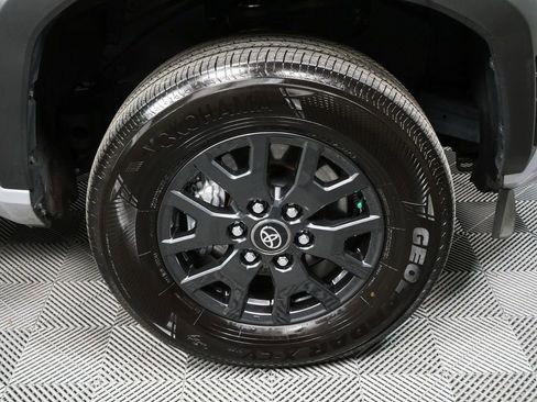 Used 2025 Toyota 4Runner SR5 image 35