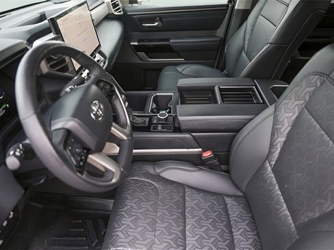 Used 2024 Toyota Tundra Limited image 12