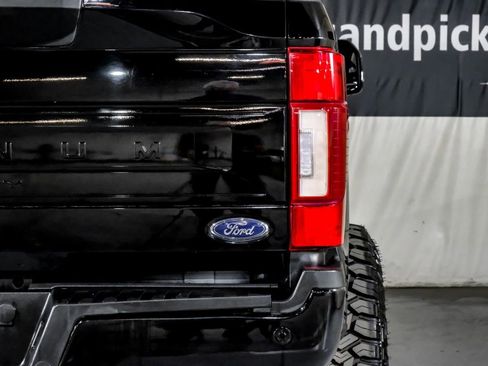 Used 2022 Ford F250 Platinum w/ FX4 Off-Road Package image 44