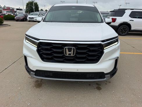 Certified 2025 Honda Pilot EX-L image 8
