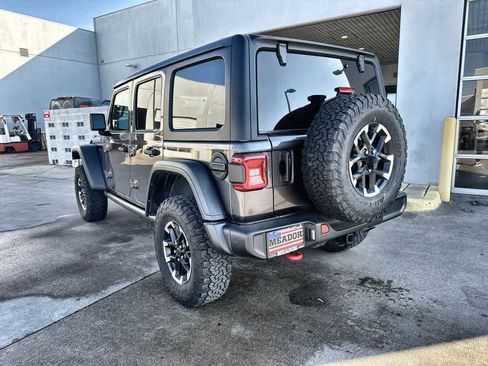 Used 2025 Jeep Wrangler Unlimited Rubicon image 4