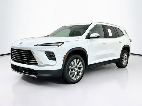 Used 2025 Buick Enclave Preferred AWD/4WD image 3