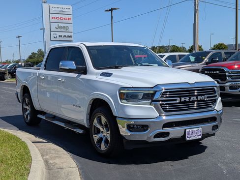 Used 2021 RAM 1500 Laramie AWD/4WD image 3