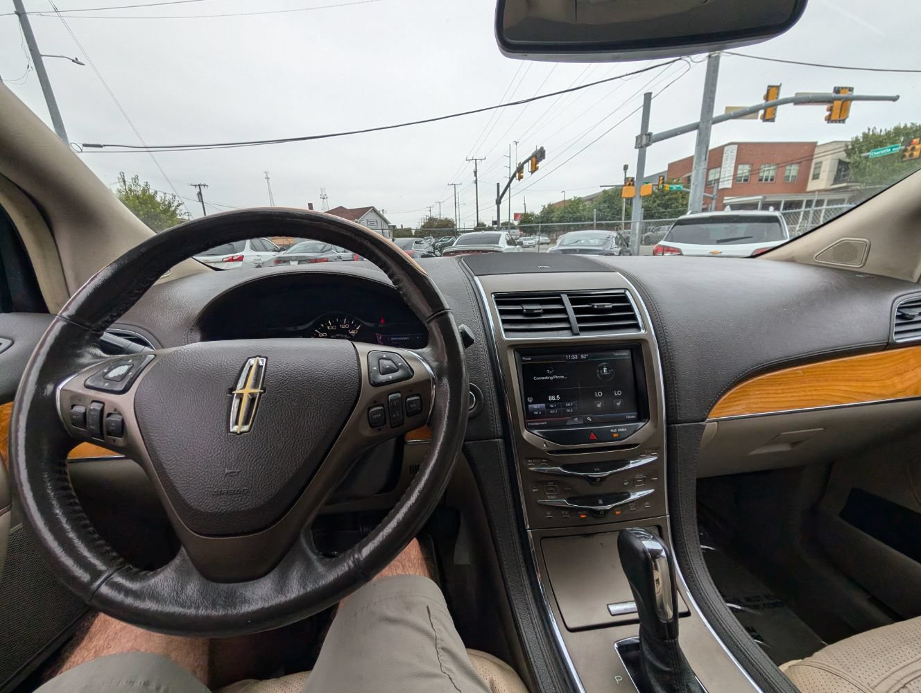 Used 2013 Lincoln MKX AWD image 21