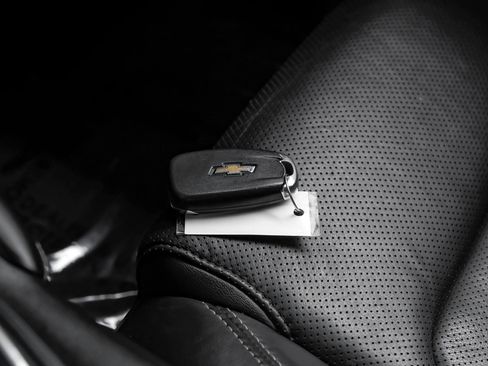 Used 2017 Chevrolet Camaro SS RWD image 61