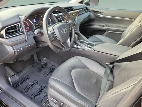 Used 2020 Toyota Camry XSE FWD image 15