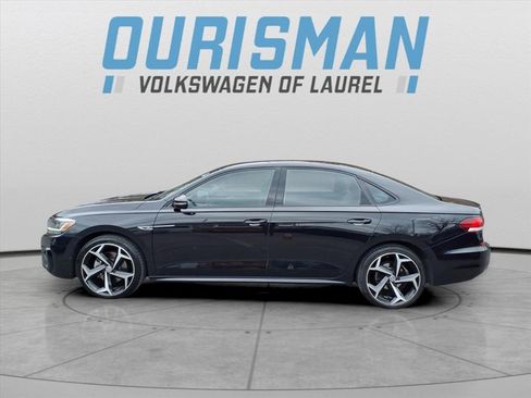 Used 2021 Volkswagen Passat 2.0T R-Line image 4