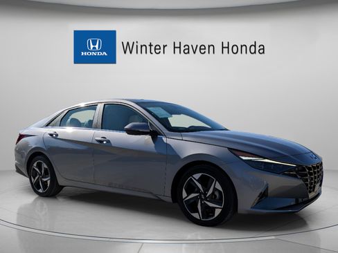 Used 2023 Hyundai Elantra Limited image 1