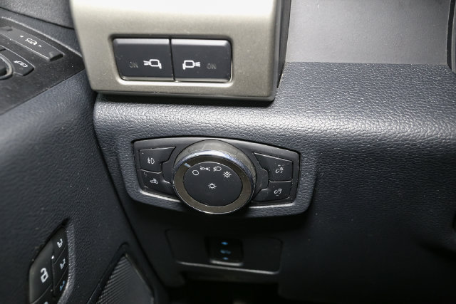 Used 2022 Ford F350 Lariat w/ Chrome Package AWD/4WD image 28
