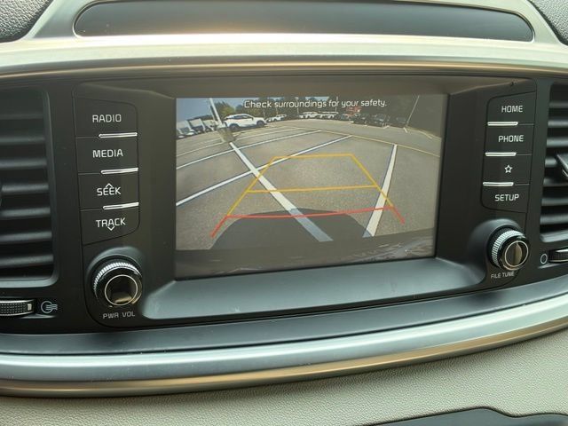 Used 2020 Kia Sorento S FWD image 3