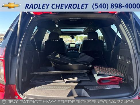 Used 2024 Chevrolet Tahoe Z71 w/ Luxury Package image 19