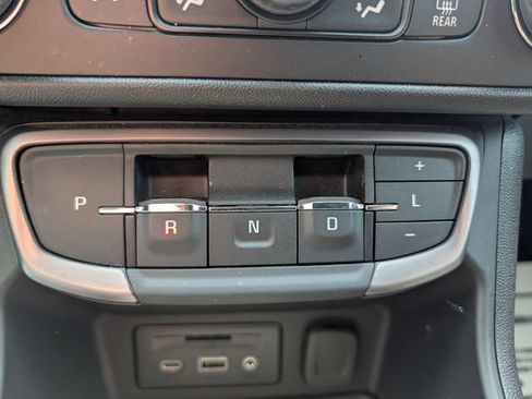 Used 2024 GMC Terrain AT4 AWD/4WD image 32