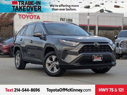 Used 2022 Toyota RAV4 XLE w/ Convenience Package image 1