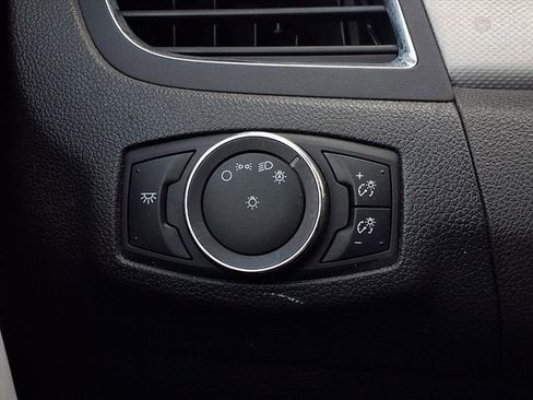 Used 2014 Ford Edge SEL FWD image 16