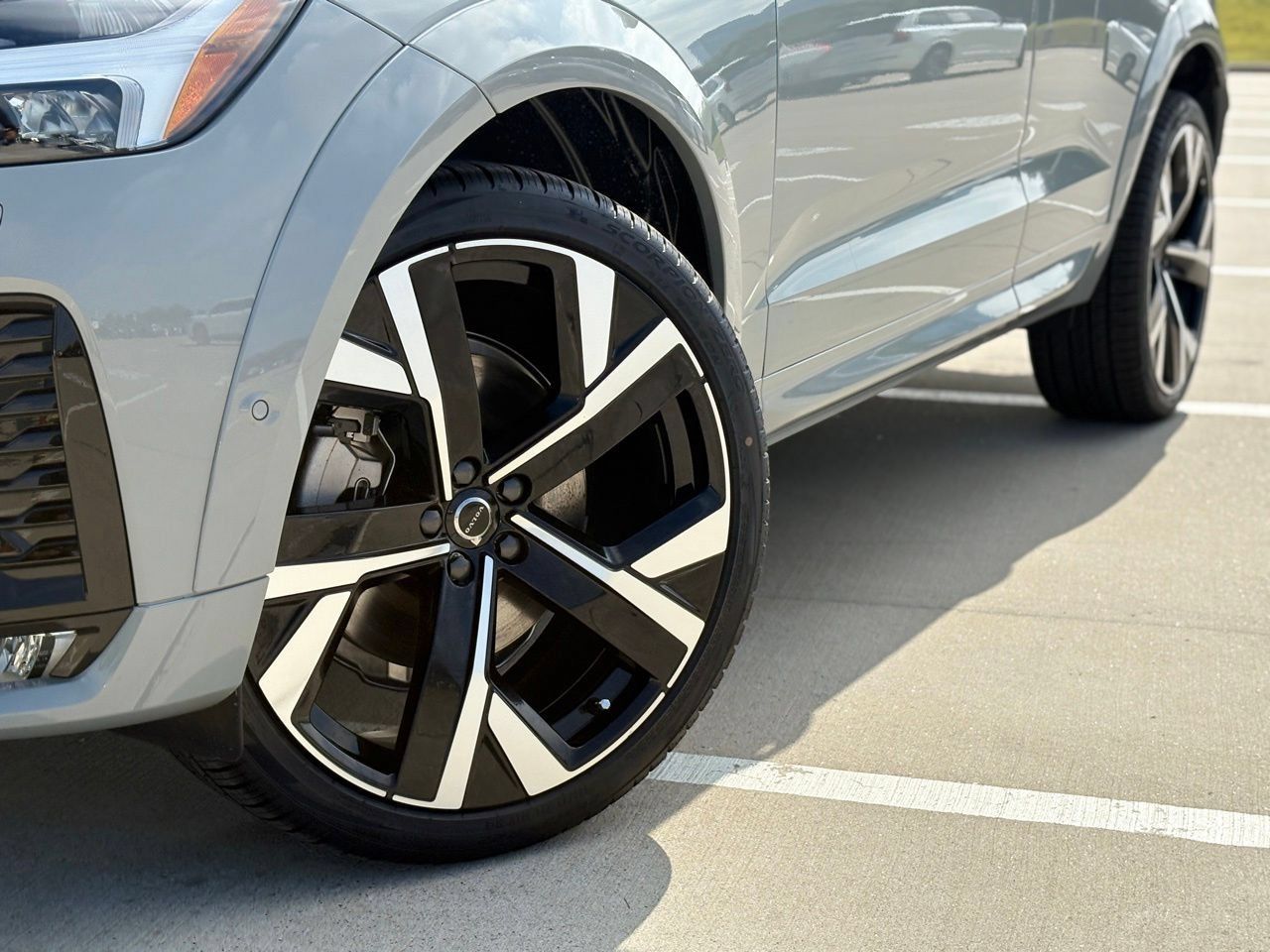 New 2026 Volvo XC60 B5 Ultra w/ Protection Package Premier AWD/4WD image 9
