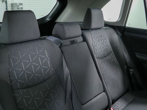 Used 2022 Toyota RAV4 XLE w/ Convenience Package FWD image 28
