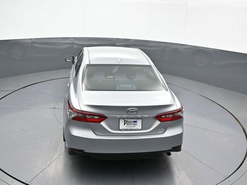 Used 2021 Toyota Camry LE image 37