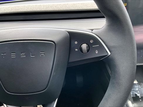 Used 2025 Tesla Model 3 Long Range RWD image 23