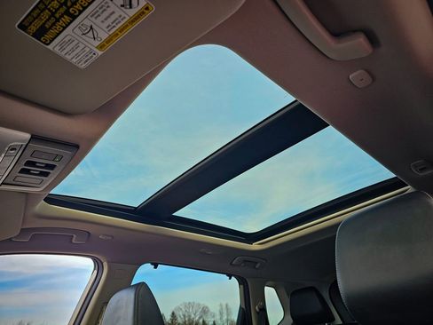 Used 2023 Nissan Rogue Platinum w/ Platinum Premium Package image 16