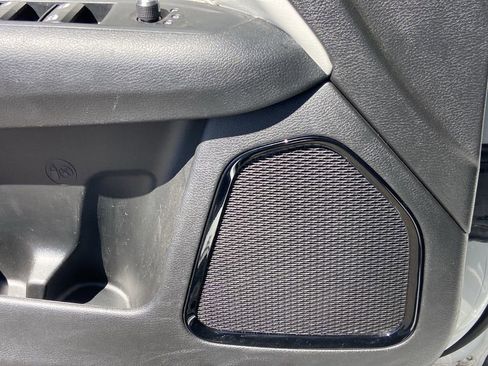 Used 2025 Jeep Compass Limited image 19